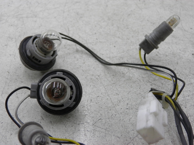 photo de BULB HOLDER PIAGGIO XEVO - X EVO 125 (2010 - 2015) - Zoom on usage condition