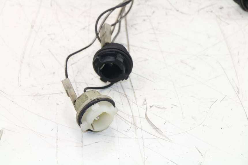 photo de BULB HOLDER SUZUKI UH BURGMAN 125 (2002 - 2006) - Technical close-up