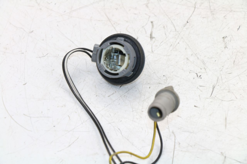 photo de BULB HOLDER PIAGGIO X8 STREET 125 (2006 - 2007) - Alternative perspective