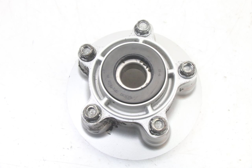 photo de SPROCKET CARRIER SUZUKI GSF S BANDIT 600 (2000 - 2004) - Technical close-up
