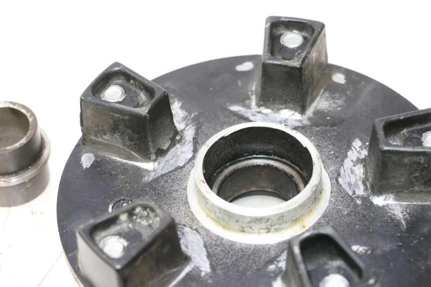 photo de SPROCKET MOUNT SUZUKI GSR 600 (2005 - 2012) - Zoom on usage condition