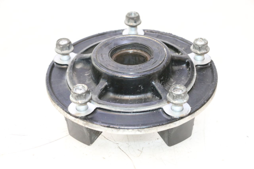 photo de SPROCKET MOUNT SUZUKI GSR 600 (2005 - 2012) - Technical close-up