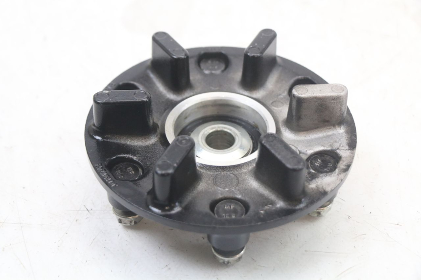 photo de SPROCKET MOUNT HUSQVARNA SVARTPILEN 401 (2018 - 2023) - Alternative perspective