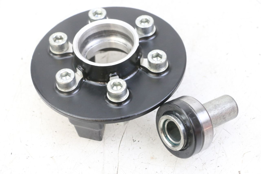 photo de SPROCKET MOUNT ROYAL ENFIELD HYMALAYAN 410 (2016 - 2023) - Main view