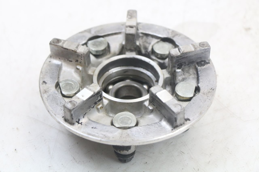 photo de SPROCKET MOUNT SUZUKI GS F 500 (2004 - 2007) - Component detail