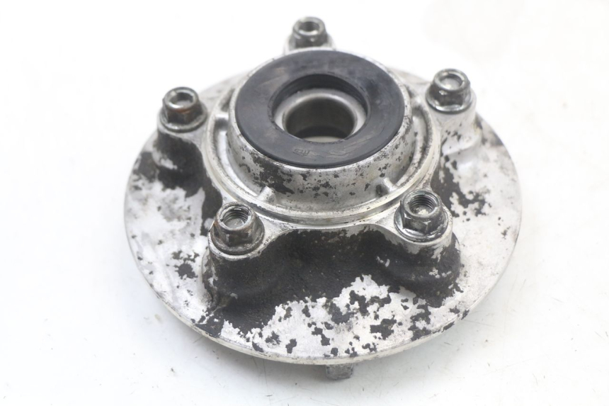 photo de SPROCKET MOUNT SUZUKI GS F 500 (2004 - 2007) - Zoom on usage condition