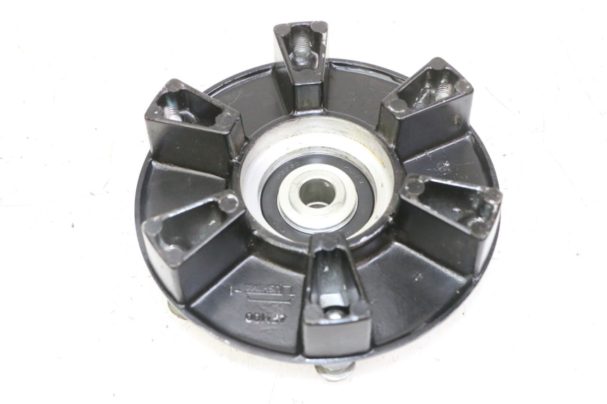 photo de SPROCKET MOUNT YAMAHA XJ6 ABS 600 (2008 - 2016) - Zoom on usage condition