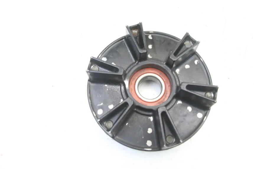 photo de SPROCKET MOUNT YAMAHA FZ6 FAZER S2 600 (2007 - 2011) - Zoom on usage condition