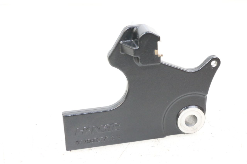 photo de REAR CALIPER BRACKET ARCHIVE CAFE RACER 4T 50 (2019 - 2024) - Zoom on usage condition