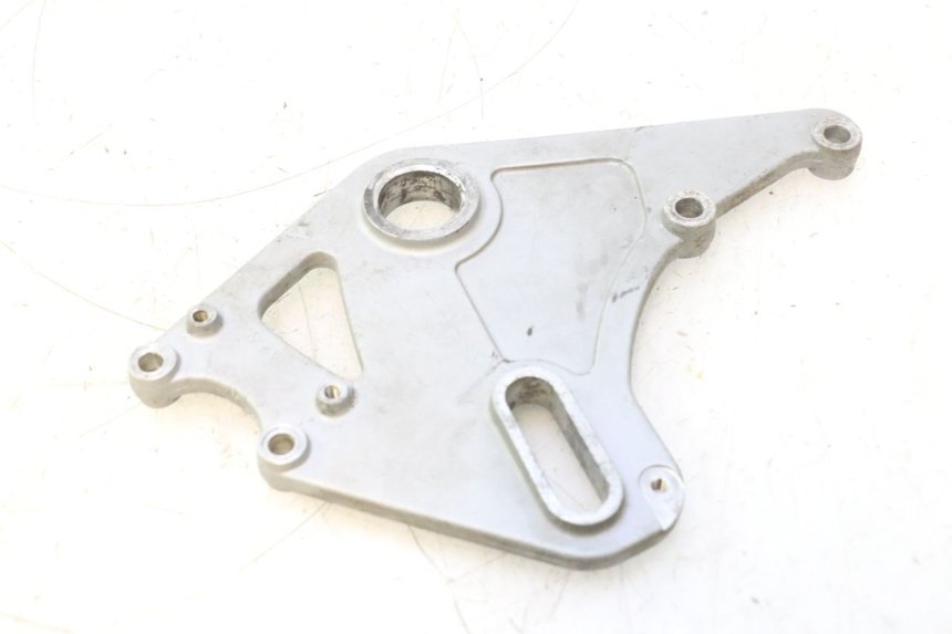 photo de REAR BRAKE CALIPER BRACKET GILERA GP 800 (2007 - 2013) - Component detail
