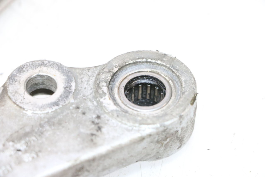 photo de REAR CALIPER BRACKET KAWASAKI GPX F ZX750F 750 (1986 - 1990) - Zoom on usage condition