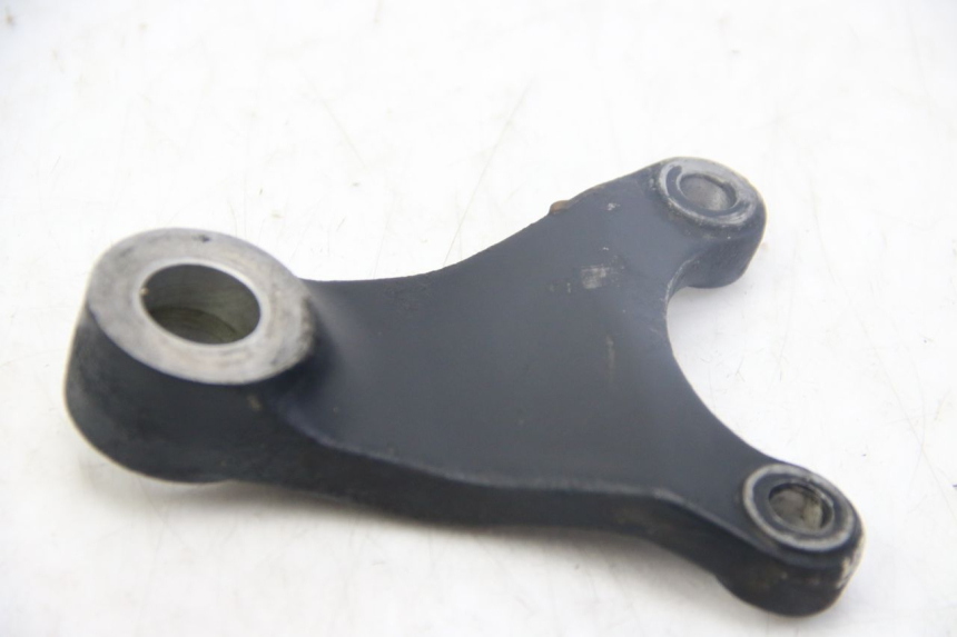 photo de REAR BRAKE CALIPER BRACKET SUZUKI GSX-F GSX  F 1100 (1988 - 1994) - Technical close-up