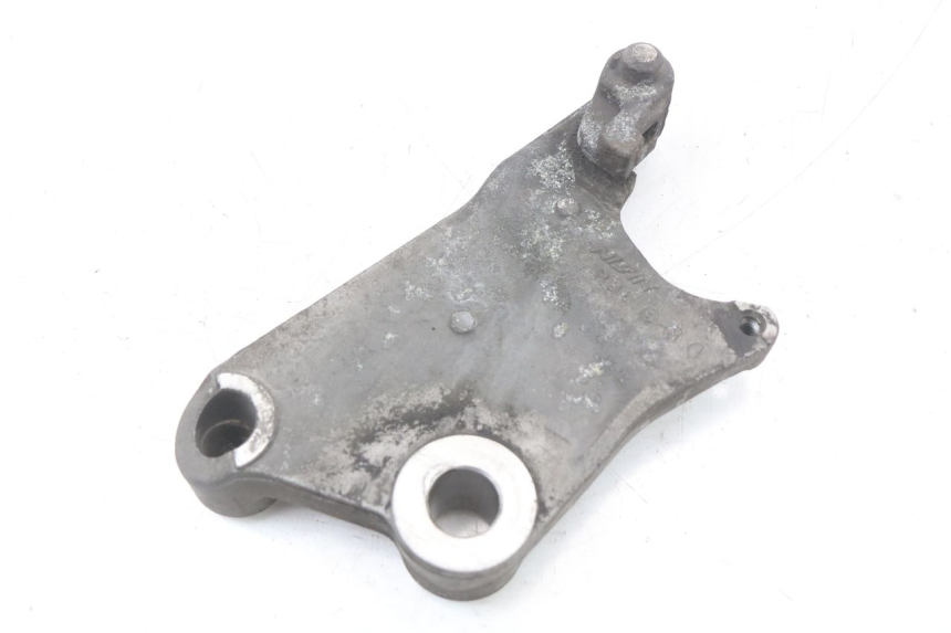 photo de REAR BRAKE CALIPER BRACKET HONDA NTV DEAUVILLE 650 (1998 - 2001) - Technical close-up