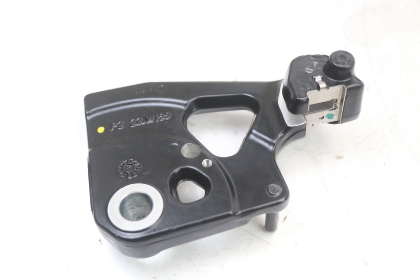 photo de REAR CALIPER BRACKET ROYAL ENFIELD SCRAM 411 (2022 - 2024) - Technical close-up