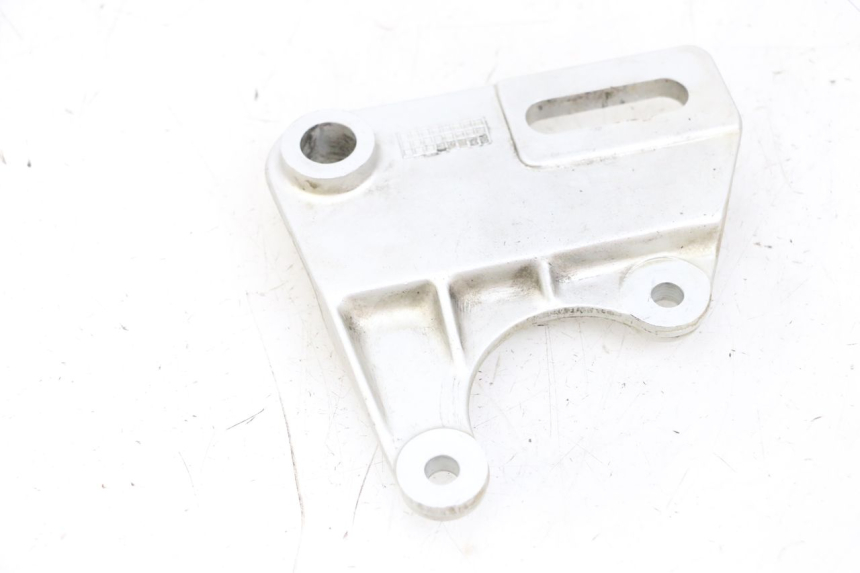 photo de REAR CALIPER BRACKET YAMAHA TZR 50 (2008 - 2016) - Component detail