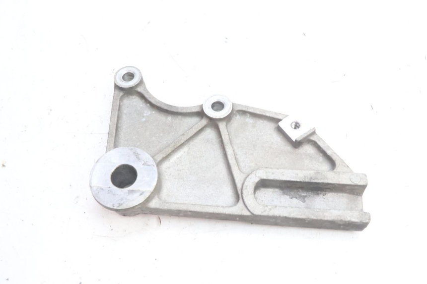 photo de REAR CALIPER BRACKET DAELIM VJ ROADWIN 125 (2004 - 2007) - Main view