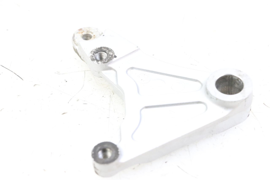 photo de REAR CALIPER BRACKET YAMAHA FZS FAZER 600 (2001 - 2003) - Component detail