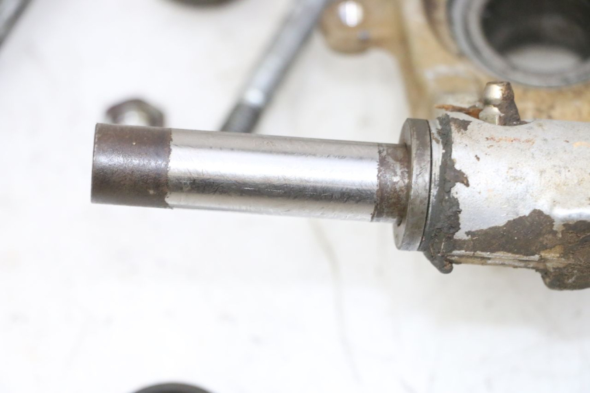 photo de REAR CALIPER BRACKET YAMAHA YFM GRIZZLY 550 (2008 - 2015) - Used quality zoom