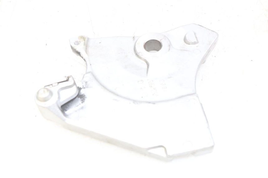 photo de REAR BRAKE CALIPER BRACKET KAWASAKI Z 750 (2007 - 2013) - Zoom on usage condition