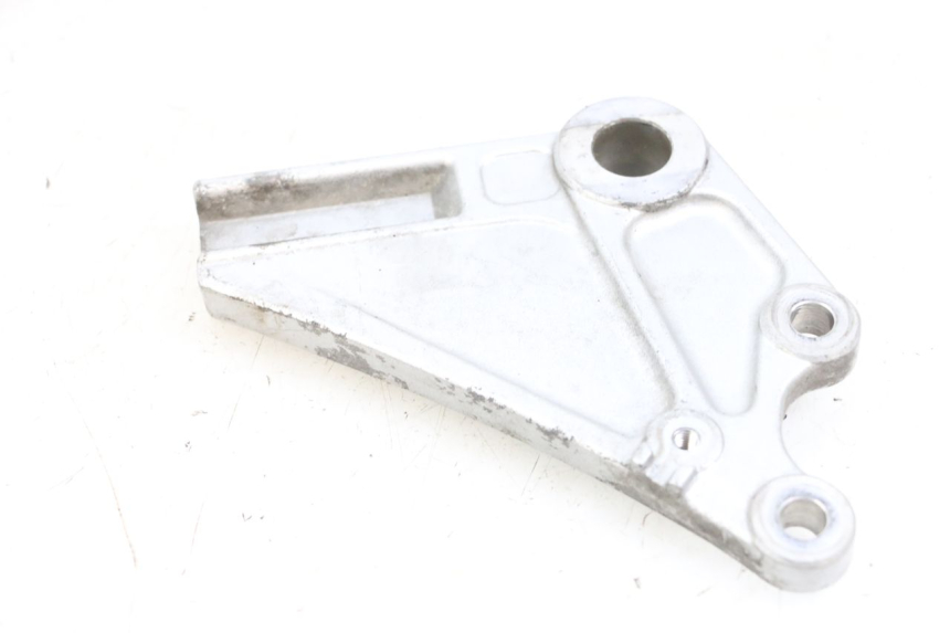 photo de REAR CALIPER BRACKET KAWASAKI ZR 7 750 (1999 - 2004) - Component detail