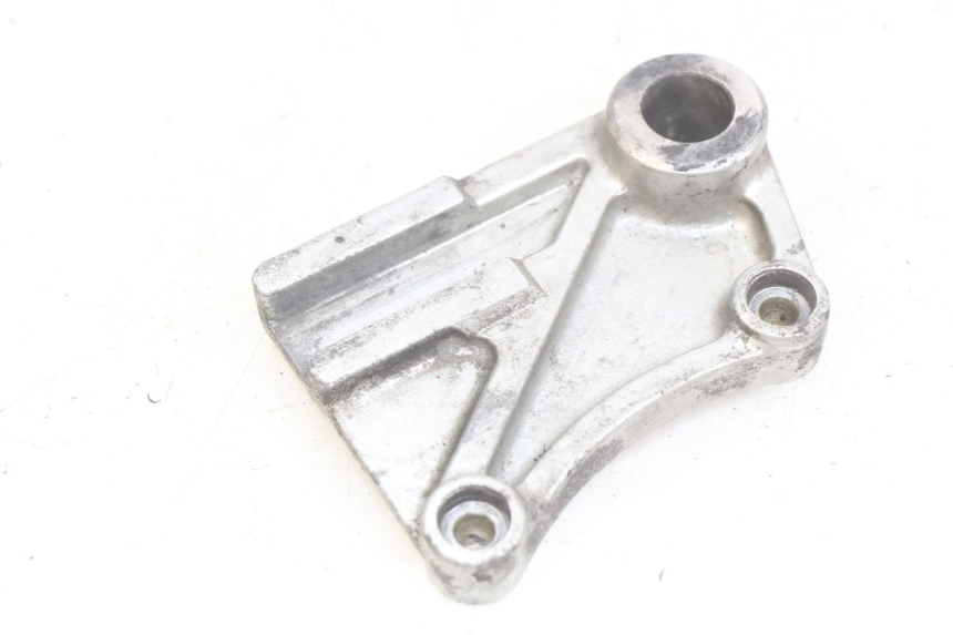 photo de REAR BRAKE CALIPER BRACKET KAWASAKI ZX-6R ZX6R 600 (1995 - 1997) - Component detail