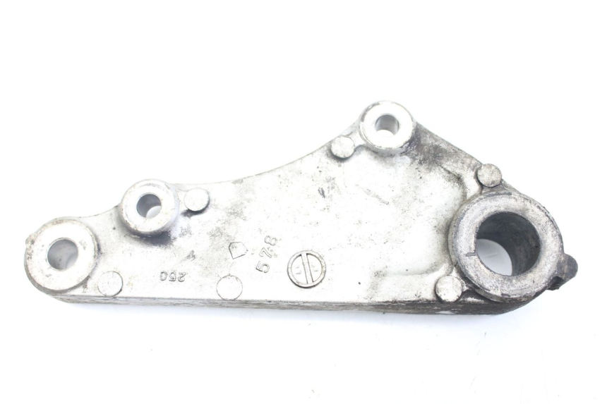 photo de REAR BRAKE CALIPER BRACKET KAWASAKI ZZR 600 (1995 - 2004) - Component detail