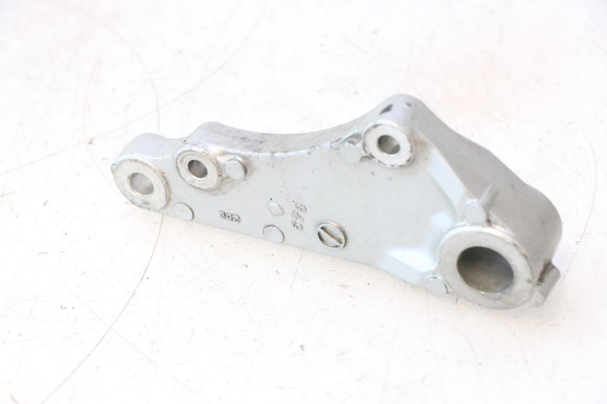 photo de REAR BRAKE CALIPER BRACKET KAWASAKI ZZR 600 (1995 - 2004) - Component detail