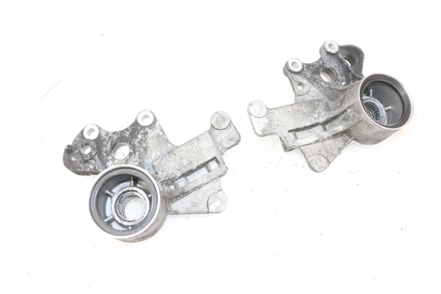 photo de FRONT CALIPER BRACKET PIAGGIO MP3 HPE 300 (2019 - 2026) - Main view