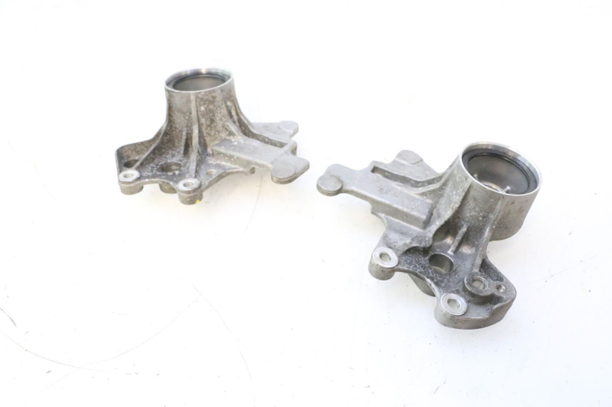 photo de FRONT CALIPER BRACKET PIAGGIO MP3 HPE 530 (2022 - 2026) - Product overview