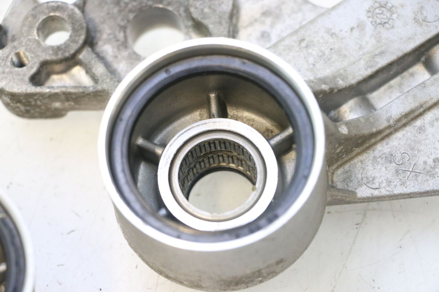 photo de FRONT CALIPER BRACKET PIAGGIO MP3 HPE 530 (2022 - 2026) - Surface and material condition