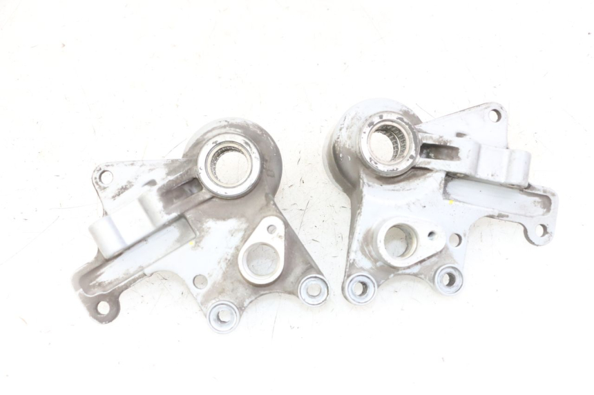 photo de FRONT CALIPER BRACKET PIAGGIO MP3 LT 400 (2007 - 2012) - Zoom on usage condition