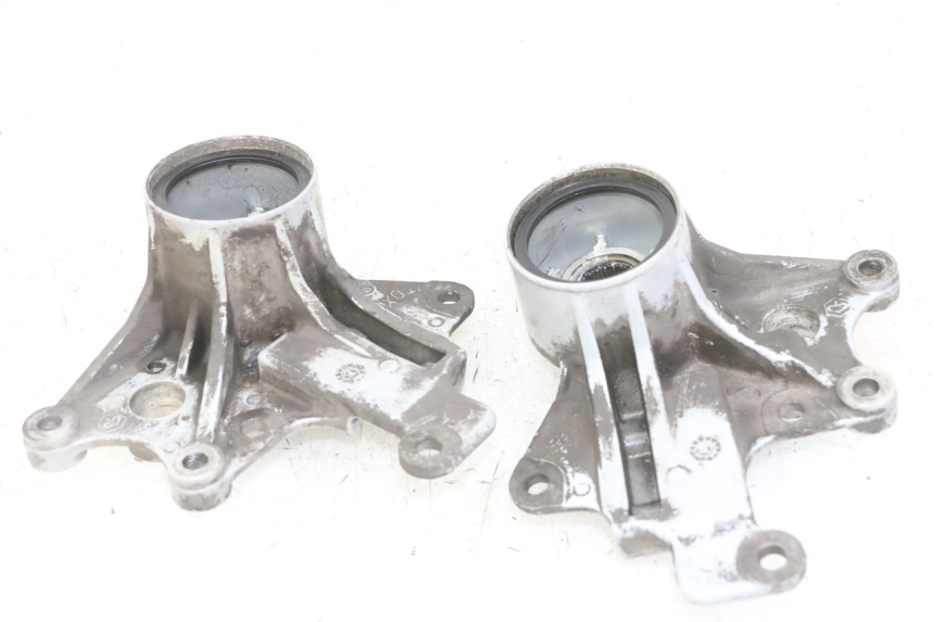 photo de FRONT CALIPER BRACKET PIAGGIO MP3 LT 400 (2007 - 2012) - Markings and original references