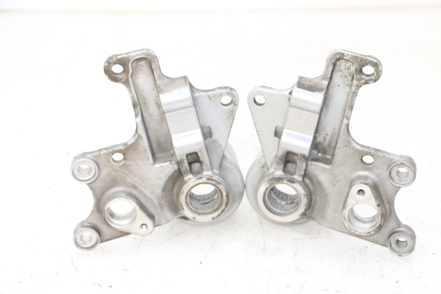 photo de FRONT CALIPER BRACKET PIAGGIO MP3 LT 300 (2010 - 2016) - Zoom on usage condition