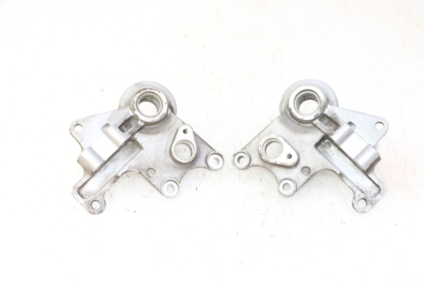 photo de FRONT CALIPER BRACKET PIAGGIO MP3 LT 300 (2010 - 2016) - Fixing points details