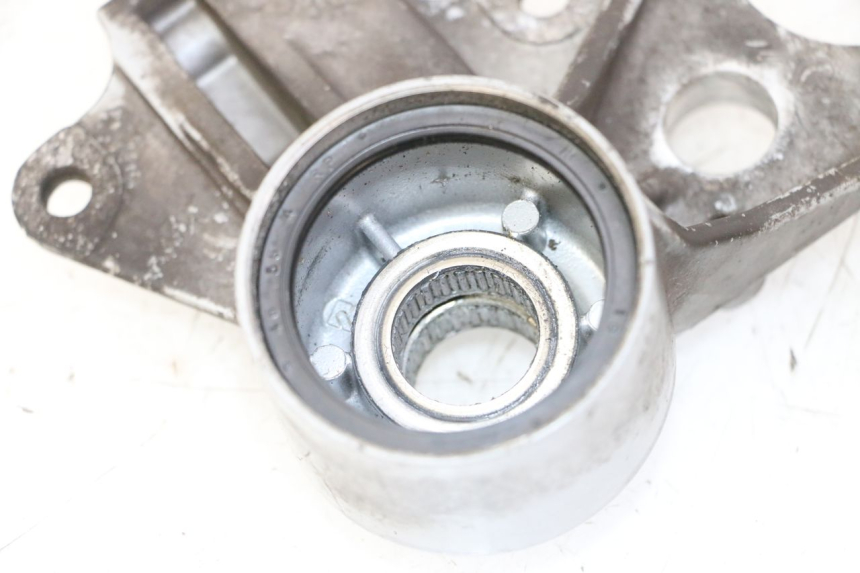 photo de FRONT CALIPER BRACKET PIAGGIO MP3 LT 300 (2010 - 2016) - Checked used part