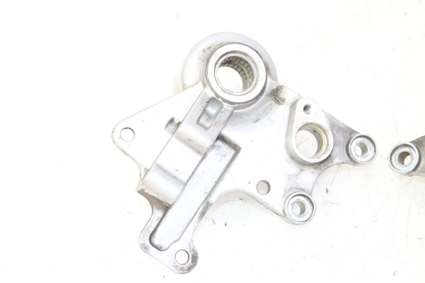 photo de FRONT CALIPER BRACKET PIAGGIO MP3 125 (2006 - 2014) - Zoom on usage condition
