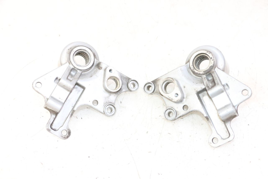 photo de FRONT CALIPER BRACKET PIAGGIO MP3 125 (2006 - 2014) - Technical close-up