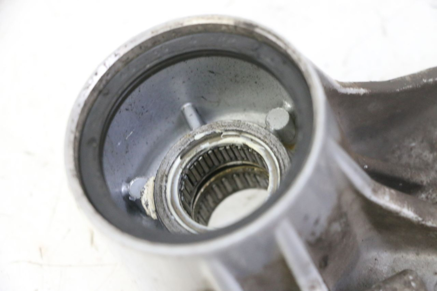 photo de FRONT CALIPER BRACKET PIAGGIO MP3 RL 250 (2006 - 2010) - Alternative perspective