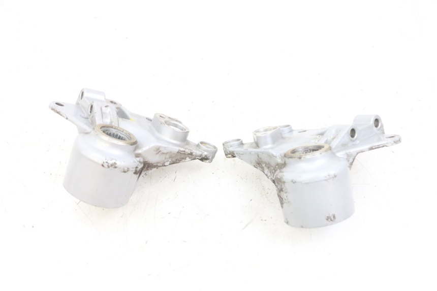 photo de FRONT CALIPER BRACKET PIAGGIO MP3 RL 250 (2006 - 2010) - Alternative perspective