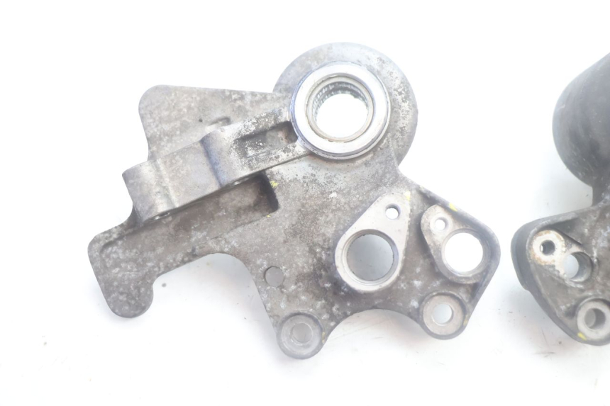 photo de FRONT CALIPER BRACKET PIAGGIO MP3 500 (2016 - 2018) - Component detail