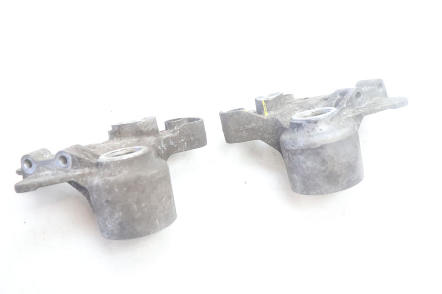 photo de FRONT CALIPER BRACKET PIAGGIO MP3 500 (2016 - 2018) - Alternative perspective