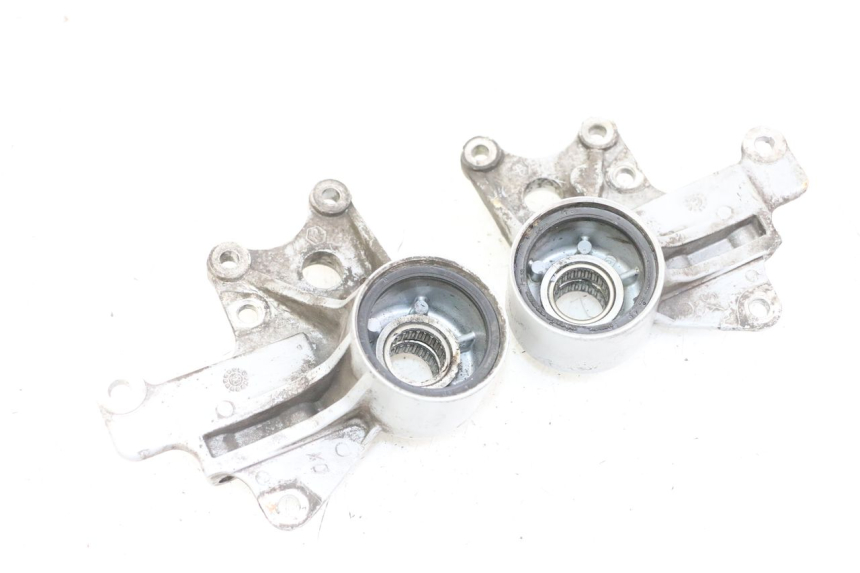 photo de FRONT CALIPER BRACKET PIAGGIO MP3 125 (2006 - 2014) - Component detail