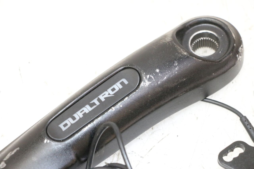 photo de FRONT BRAKE CALIPER BRACKET DUALTRON VICTOR LIMITED 1 - Markings and original references