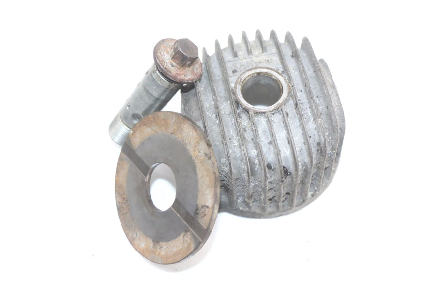 photo de OIL FILTER BRACKET YAMAHA XJ F 900 (1983 - 1994) - Component detail