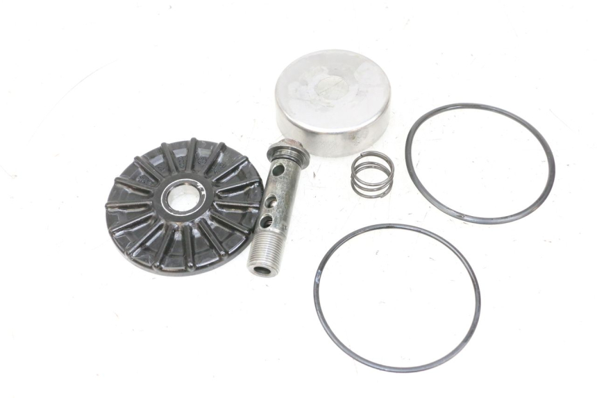 photo de OIL FILTER BRACKET KAWASAKI ZR 7 750 (1999 - 2004) - Component detail