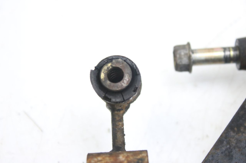 photo de ENGINE MOUNT KYMCO AGILITY 4T 50 (2005 - 2018) - Alternative perspective