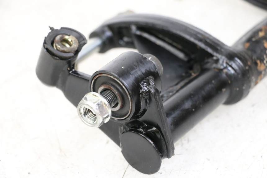 photo de ENGINE MOUNT KYMCO AGILITY 4T 50 (2018 - 2022) - Alternative perspective