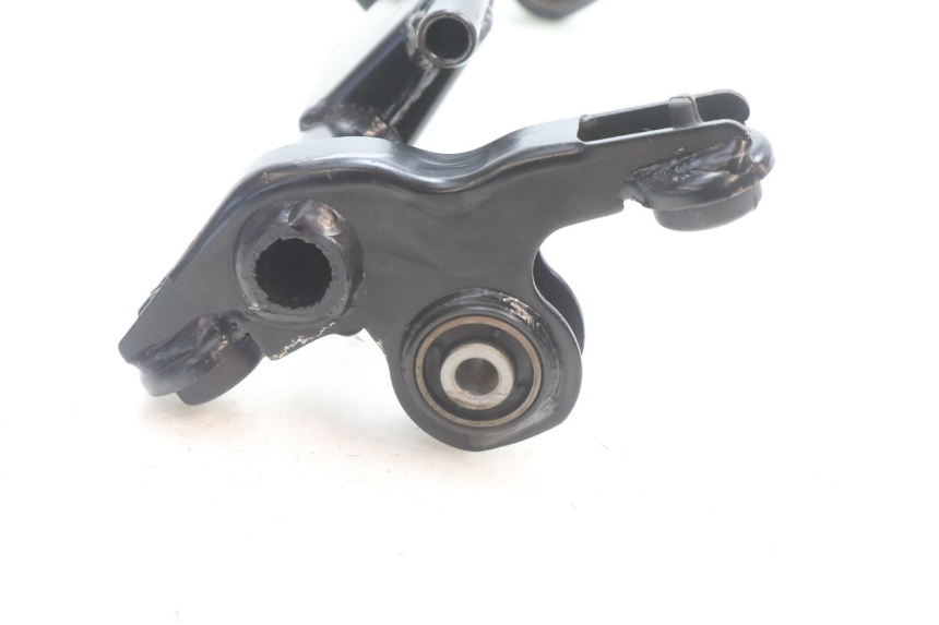 photo de ENGINE MOUNT KYMCO AGILITY CITY 16P 125 (2015 - 2024) - Zoom on usage condition