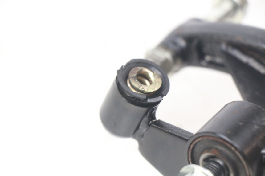 photo de ENGINE MOUNT KYMCO AGILITY DELIVERY 4T 50 (2018 - 2023) - Zoom on usage condition