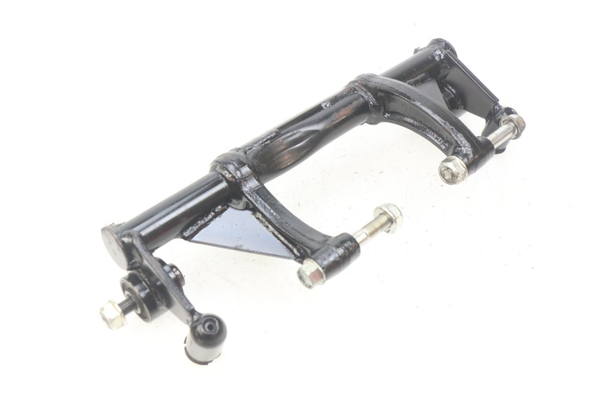 photo de ENGINE MOUNT KYMCO AGILITY DELIVERY 4T 50 (2018 - 2023) - Technical close-up